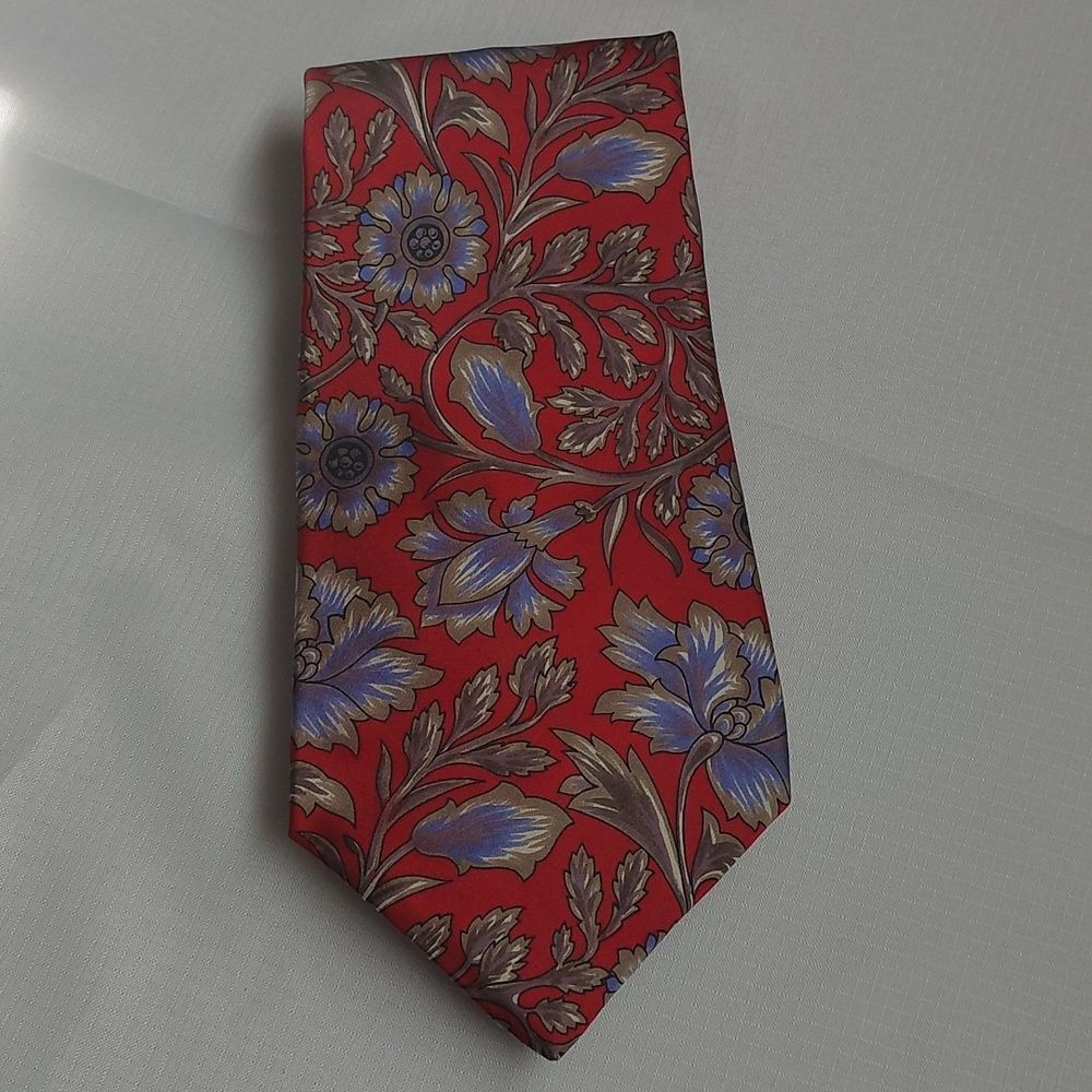 Geoffrey Beene Red Blue Floral Print All Silk Designer Necktie Tie